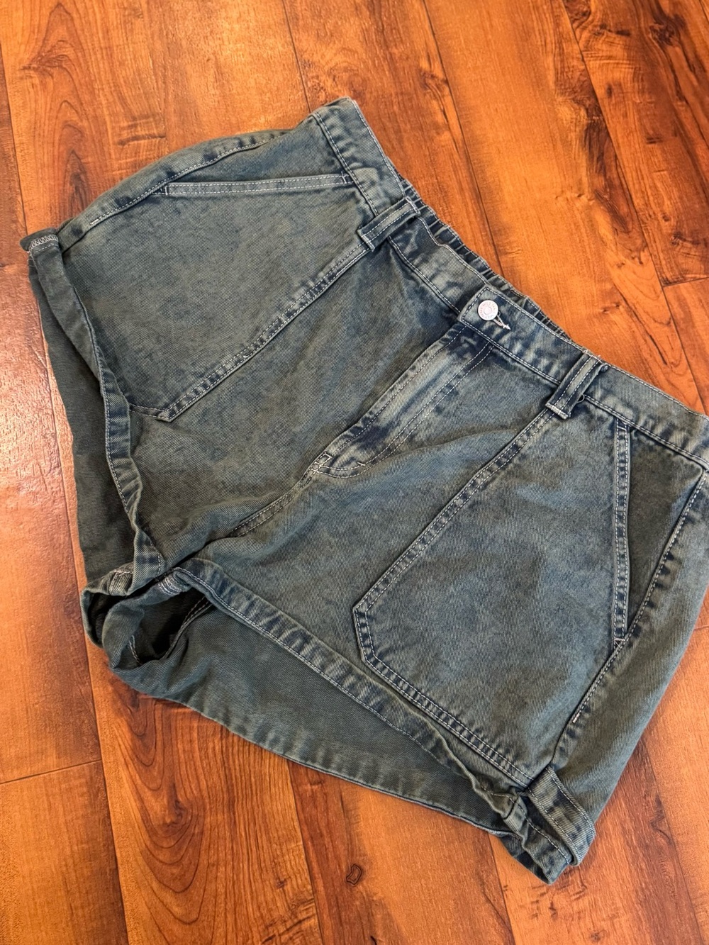 Women’s juniors wild fable Washed Green High-Rise Denim Shorts size 17